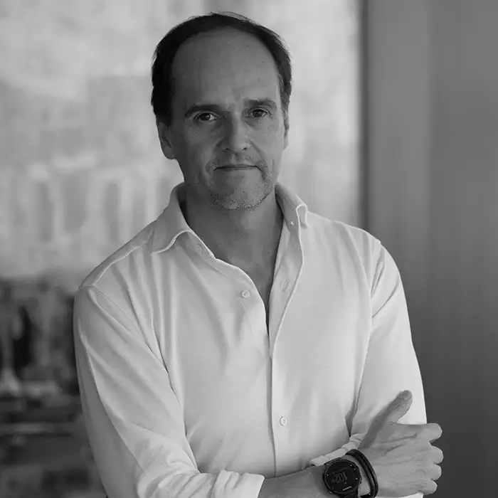 Dado Castello Branco — designer de interiores responsável pelos acabamentos e ambientes do Eterno Alma Brasileira