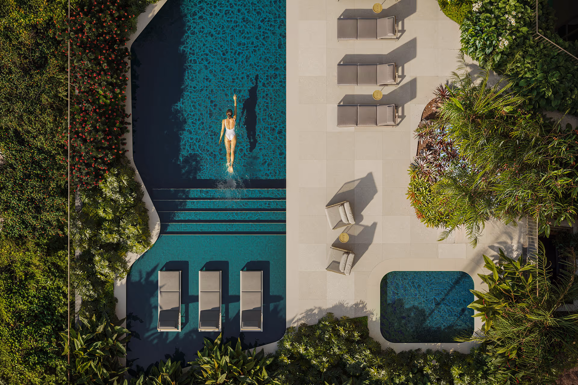 Eterno Alma Brasileira — Piscinas descobertas com paisagismo tropical assinado